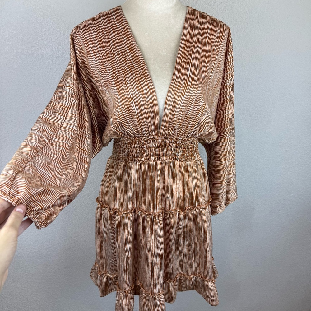 Moon River Womens Striped V-Neck Waist Tied Silky Cinched Sleeve Dress Size S